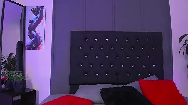 Snapshot of lyra-rain chatting on March 13, 2025, 2:33 pm lyra-rain online show from March 13, 2025, 2:33 pm