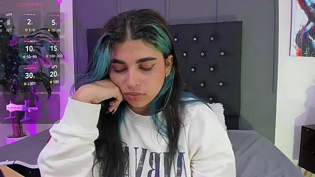 Snapshot of lyra-rain chatting on February 13, 2025, 2:09 pm lyra-rain online show from February 13, 2025, 2:09 pm