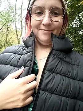 Snapshot of Marie1992PL chatting on October 18, 2025, 7:32 am Marie1992PL online show from October 18, 2025, 7:32 am