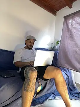 AndresSmith   online show from March 23, 2026, 7:47 pm