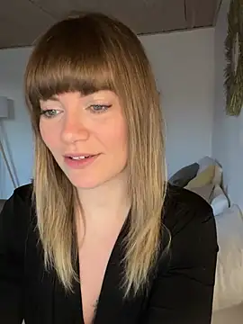 Snapshot of Milla__one chatting on January 7, 2025, 7:42 am Milla  one online show from January 7, 2025, 7:42 am