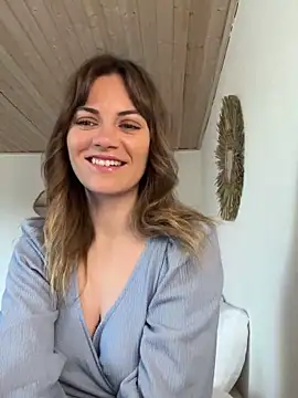 Snapshot of Milla__one chatting on February 19, 2025, 8:12 am Milla  one online show from February 19, 2025, 8:12 am