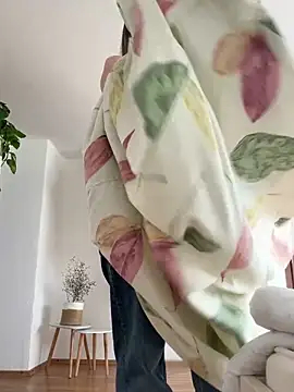 Snapshot of Milla__one chatting on March 5, 2025, 11:17 am Milla  one online show from March 5, 2025, 11:17 am