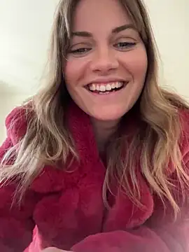 Snapshot of Milla__one chatting on February 17, 2025, 3:55 pm Milla  one online show from February 17, 2025, 3:55 pm