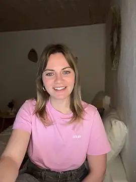 Snapshot of Milla__one chatting on January 21, 2025, 7:28 pm Milla  one online show from January 21, 2025, 7:28 pm