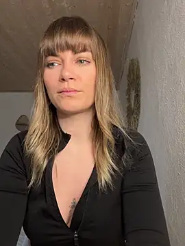 Snapshot of Milla__one chatting on February 12, 2025, 8:38 am Milla  one online show from February 12, 2025, 8:38 am