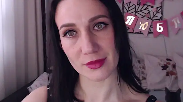 Snapshot of pepper_milf chatting on February 15, 2025, 8:33 am pepper milf online show from February 15, 2025, 8:33 am