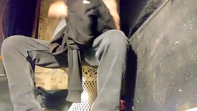 Snapshot of ed44435 chatting on December 21, 2025, 5:31 am ed44435 online show from December 21, 2025, 5:31 am