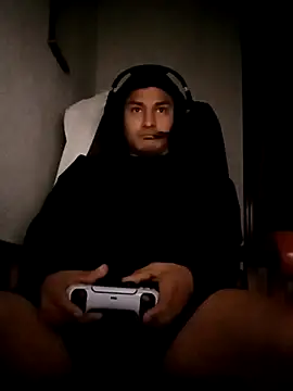 Snapshot of Lobo_1019 chatting on February 9, 2025, 5:01 pm Lobo 1019 online show from February 9, 2025, 5:01 pm