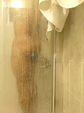 Snapshot of Lobo_1019 chatting on January 20, 2025, 7:35 pm Lobo 1019 online show from January 20, 2025, 7:35 pm