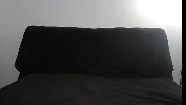 ErikaShyy online show from March 5, 2026, 10:23 am