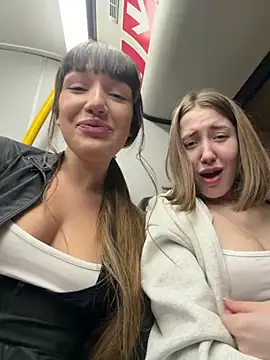 Snapshot of Sophie_Avory chatting on March 12, 2026, 5:28 pm Sophie Avory online show from March 12, 2026, 5:28 pm