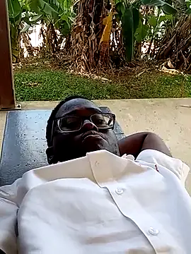 Jeanlaurent972 online show from March 3, 2026, 7:10 pm