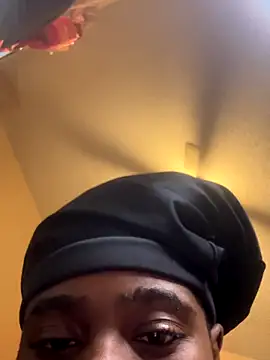 Snapshot of jaadeee2233 chatting on November 14, 2025, 5:44 am jaadeee2233 online show from November 14, 2025, 5:44 am