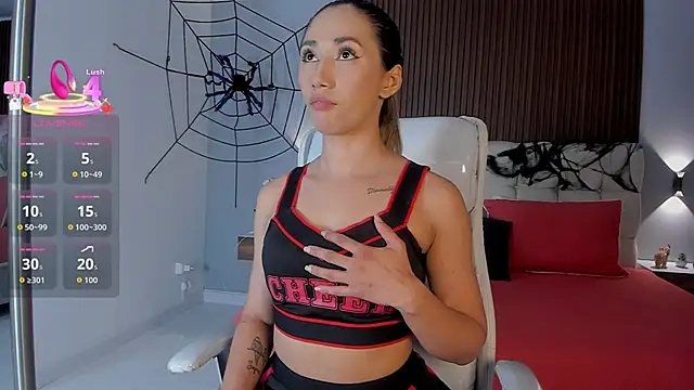 Emma23   online show from October 30, 2025, 7:28 am