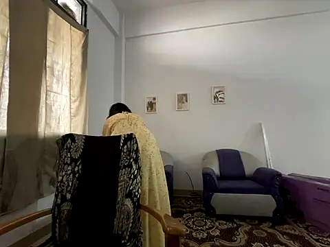 MaYaa  11 online show from December 5, 2024, 2:47 am