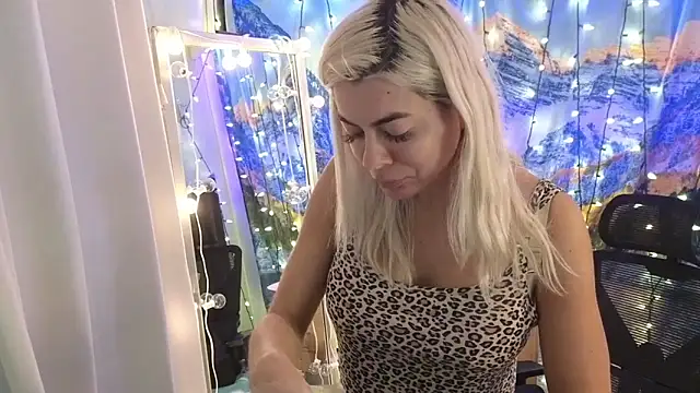 Snapshot of cunty_tranny_lydia chatting on February 6, 2026, 4:41 am cunty tranny lydia online show from February 6, 2026, 4:41 am