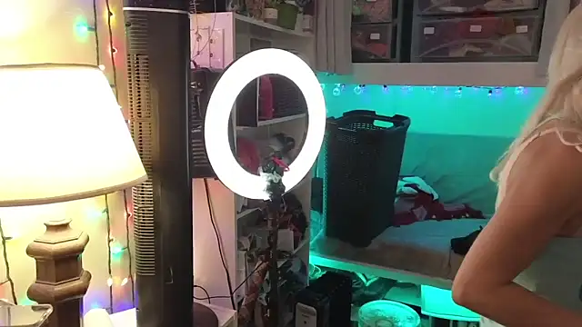 Snapshot of cunty_tranny_lydia chatting on February 28, 2026, 5:18 am cunty tranny lydia online show from February 28, 2026, 5:18 am