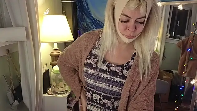 Snapshot of cunty_tranny_lydia chatting on March 9, 2025, 6:28 am cunty tranny lydia online show from March 9, 2025, 6:28 am