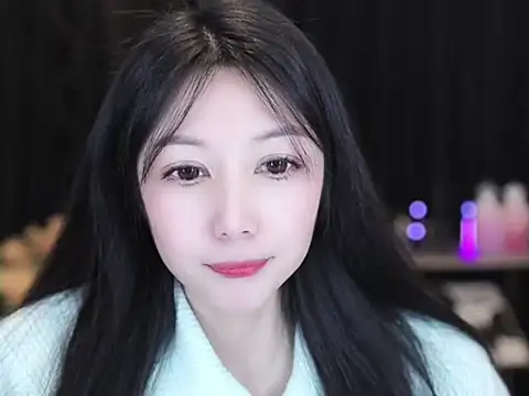 Snapshot of Nuyoah-77 chatting on January 19, 2026, 3:27 pm Nuyoah-77 online show from January 19, 2026, 3:27 pm