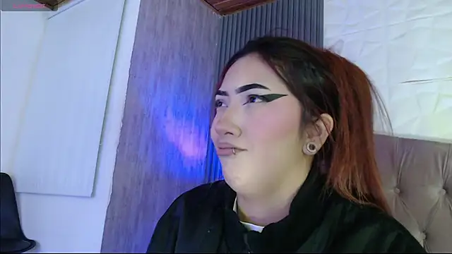 Mia Rinn online show from November 14, 2025, 3:05 pm