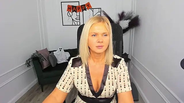 Snapshot of AgathaKlouin chatting on October 23, 2025, 7:23 pm AgathaKlouin online show from October 23, 2025, 7:23 pm