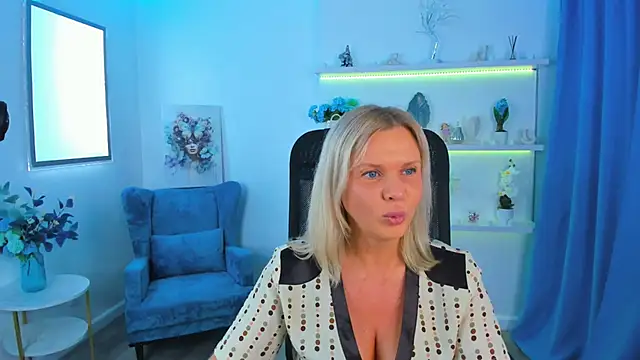 Snapshot of AgathaKlouin chatting on October 11, 2025, 7:15 pm AgathaKlouin online show from October 11, 2025, 7:15 pm