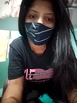 Hotty-Divya online show from April 1, 2026, 2:03 pm