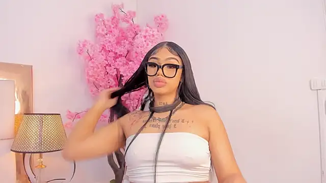 Snapshot of Mia_Jansen chatting on February 21, 2025, 9:54 pm Mia Jansen online show from February 21, 2025, 9:54 pm