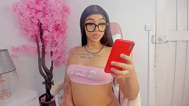 Snapshot of Mia_Jansen chatting on February 20, 2025, 9:42 pm Mia Jansen online show from February 20, 2025, 9:42 pm