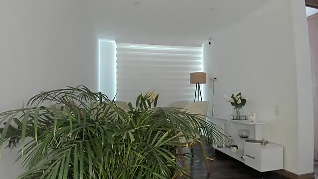 Snapshot of Ori_valentina chatting on June 16, 2026, 9:37 pm Ori valentina online show from June 16, 2026, 9:37 pm