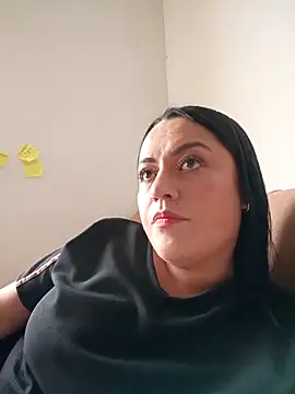 Lesly 10- online show from March 26, 2026, 7:45 pm