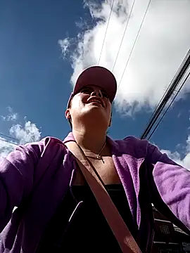 Snapshot of Lesly_10- chatting on May 7, 2026, 1:47 pm Lesly 10- online show from May 7, 2026, 1:47 pm