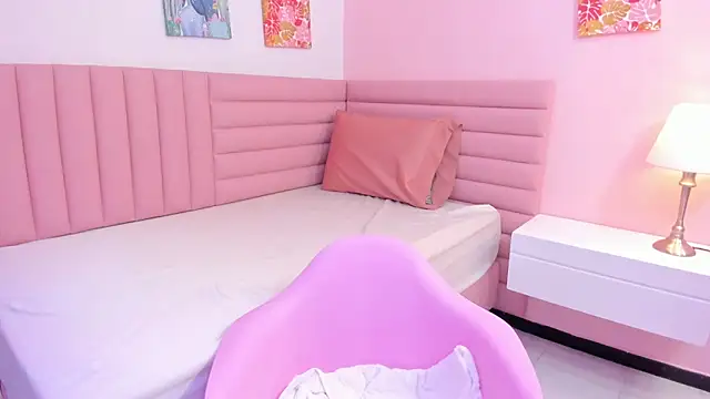 Snapshot of kae_styles chatting on October 3, 2025, 8:10 pm kae styles online show from October 3, 2025, 8:10 pm