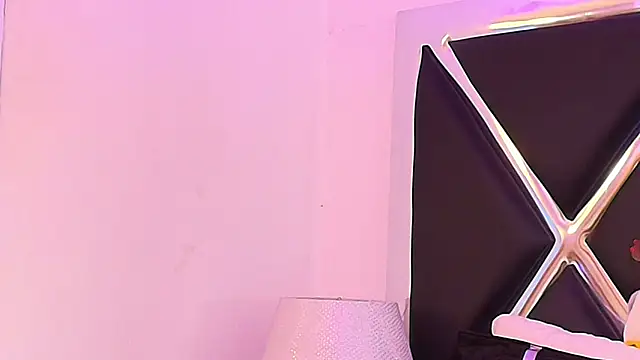 KylieMonnett online show from October 22, 2025, 4:28 pm