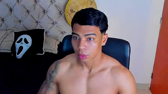 Snapshot of Andrew_wolf7 chatting on October 31, 2025, 3:52 pm Andrew wolf7 online show from October 31, 2025, 3:52 pm