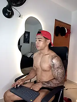 Snapshot of Andrew_wolf7 chatting on October 8, 2025, 10:17 am Andrew wolf7 online show from October 8, 2025, 10:17 am