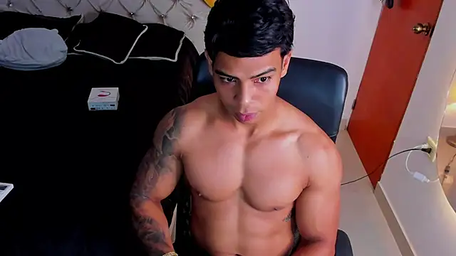 Snapshot of Andrew_wolf7 chatting on November 10, 2025, 11:59 am Andrew wolf7 online show from November 10, 2025, 11:59 am