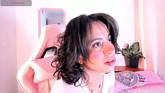 Snapshot of adriannyp_1 chatting on October 30, 2025, 2:43 am adriannyp 1 online show from October 30, 2025, 2:43 am