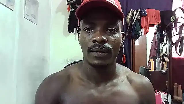 Snapshot of yezz3011 chatting on December 16, 2025, 4:44 pm yezz3011 online show from December 16, 2025, 4:44 pm