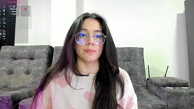 Snapshot of emmadiaz1 chatting on September 26, 2025, 2:51 am emmadiaz1 online show from September 26, 2025, 2:51 am