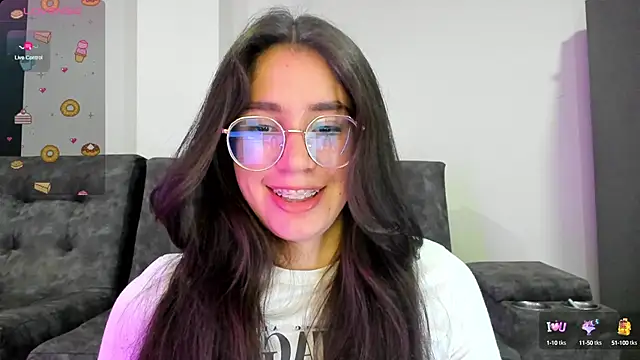 Snapshot of emmadiaz1 chatting on February 28, 2025, 2:31 am emmadiaz1 online show from February 28, 2025, 2:31 am