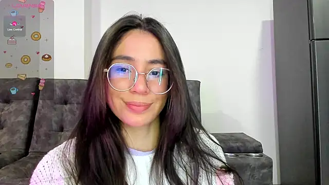 Snapshot of emmadiaz1 chatting on January 16, 2025, 11:48 pm emmadiaz1 online show from January 16, 2025, 11:48 pm