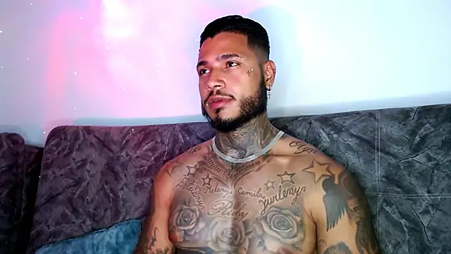 Snapshot of Exotic_tatto27121 chatting on January 17, 2025, 3:12 am Exotic tatto27121 online show from January 17, 2025, 3:12 am