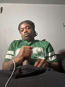 Snapshot of SluttyLyfe4L chatting on May 6, 2026, 1:26 pm SluttyLyfe4L online show from May 6, 2026, 1:26 pm