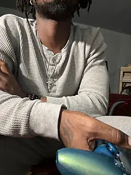 Snapshot of SluttyLyfe4L chatting on November 30, 2025, 2:18 pm SluttyLyfe4L online show from November 30, 2025, 2:18 pm