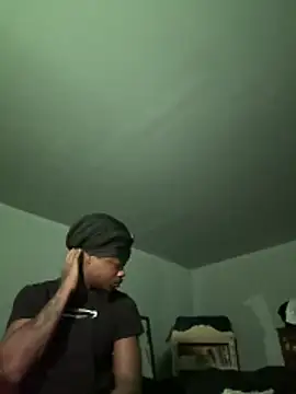 Snapshot of SluttyLyfe4L chatting on January 6, 2026, 6:28 am SluttyLyfe4L online show from January 6, 2026, 6:28 am