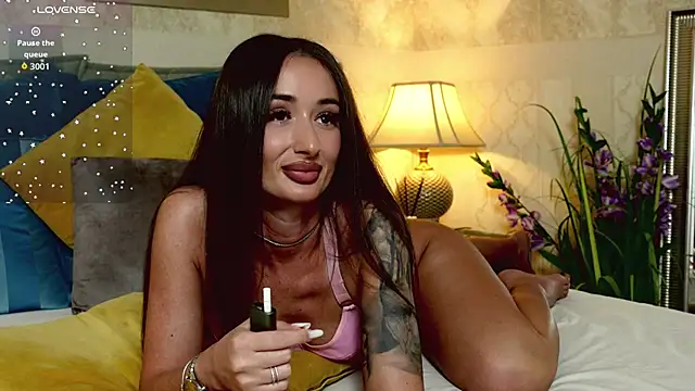 OneOutrageous online show from November 11, 2025, 3:29 pm