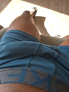 Keshuloveyou online show from March 3, 2025, 8:43 pm