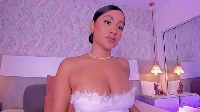 AishaPeyton online show from December 3, 2025, 2:49 pm